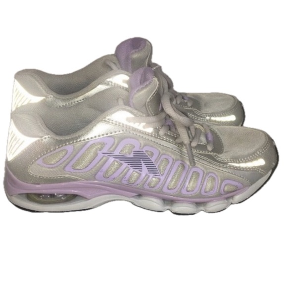 $5 ADD ON ⭐️ATHLETIC RUNNERS GREY SILVER LILAC  SIZE 6 - Picture 4 of 11
